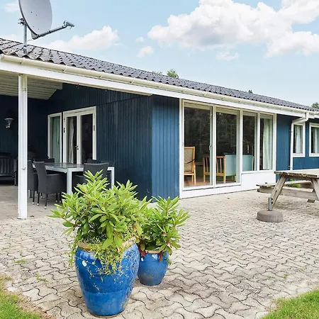 بيت للعطل 8 Person In Dannemare