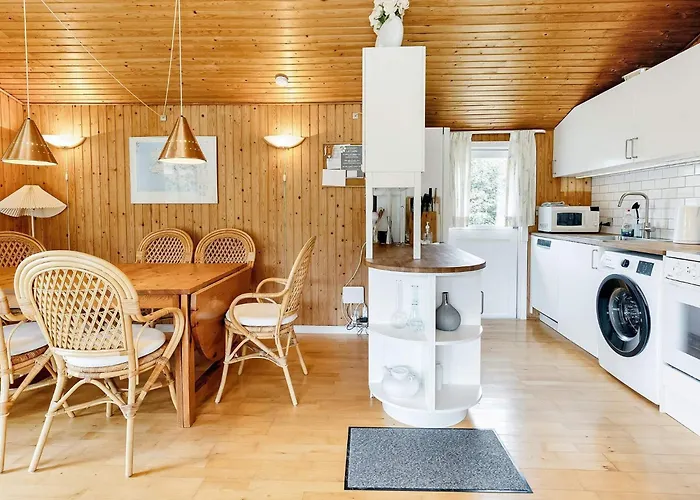 8 Person In Semesterbostad Dannemare